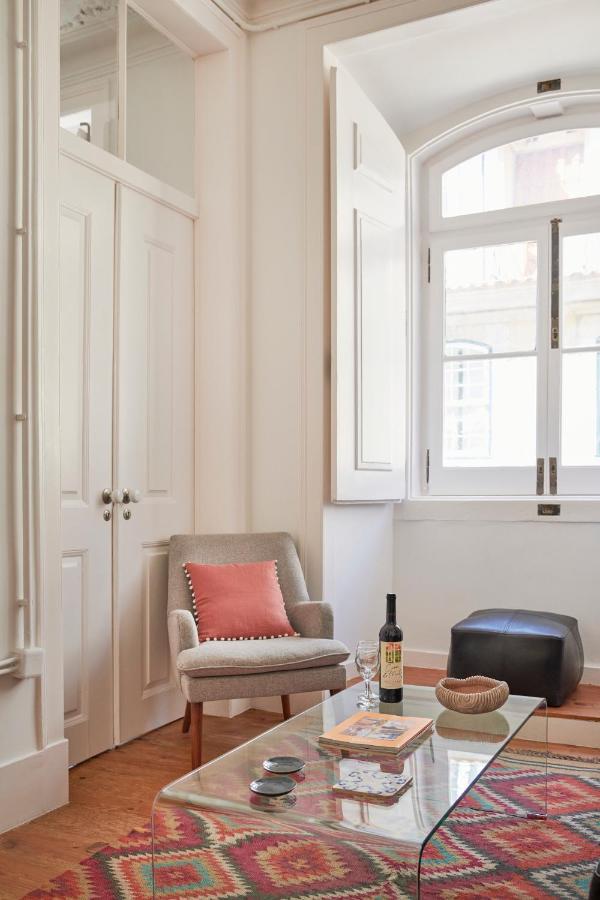 Sunny Pink Street Historical Apt, By Timecooler Lisboa المظهر الخارجي الصورة