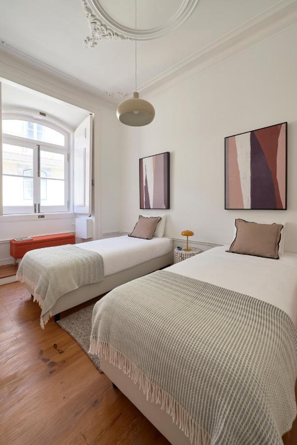 Sunny Pink Street Historical Apt, By Timecooler Lisboa المظهر الخارجي الصورة