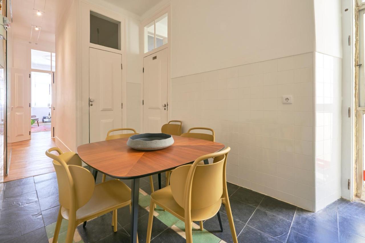 Sunny Pink Street Historical Apt, By Timecooler Lisboa المظهر الخارجي الصورة