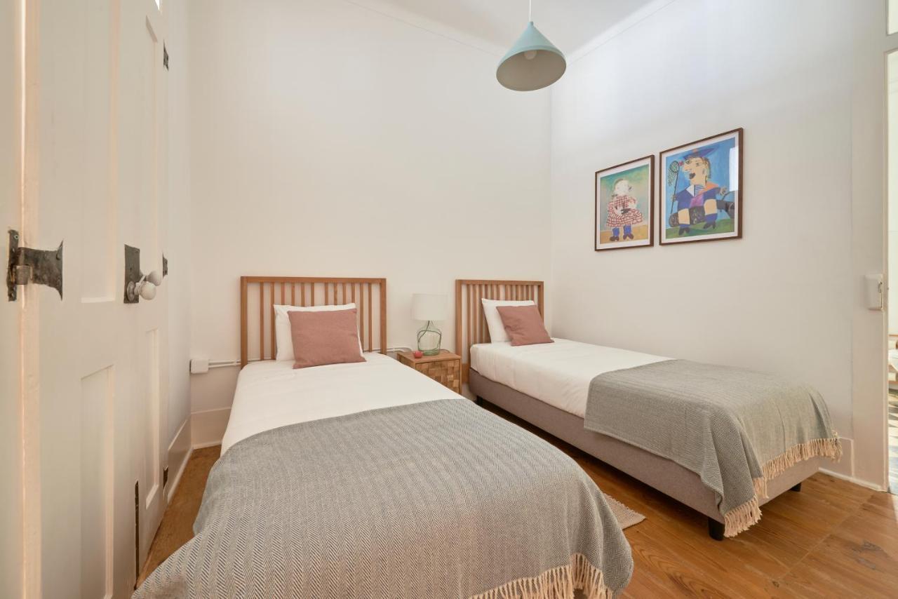 Sunny Pink Street Historical Apt, By Timecooler Lisboa المظهر الخارجي الصورة